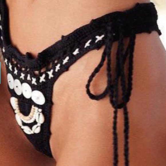 Black Brazilian crochet Bikini - Picture 2 of 6